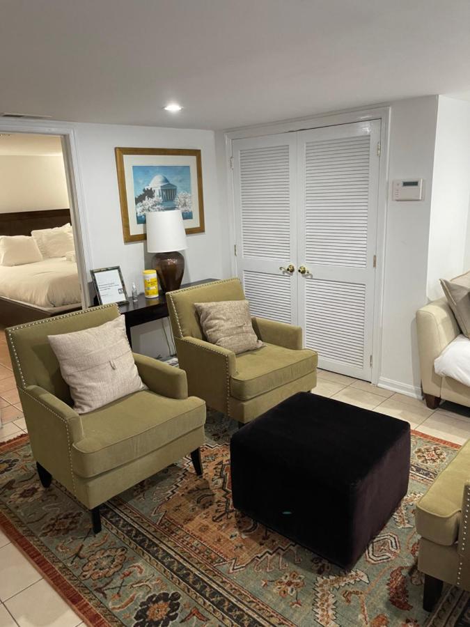 Renovated English Basement 2Bdrm Home Near Metro Вашингтон Екстер'єр фото